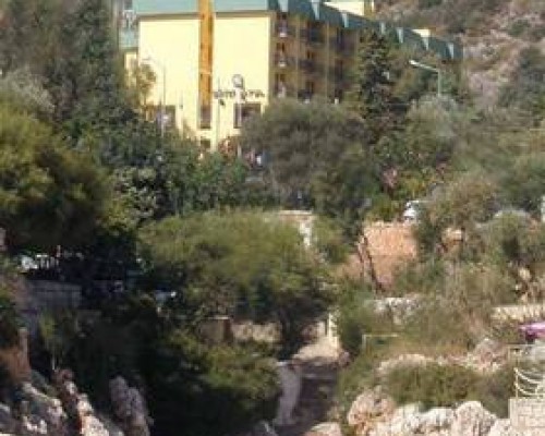 Kas Kuytu Kose Pension в Каше: пансион с бассейнами и дайвингом