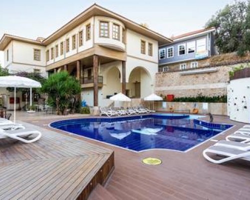 Erken Konak Pension — пансион в центре Антальи