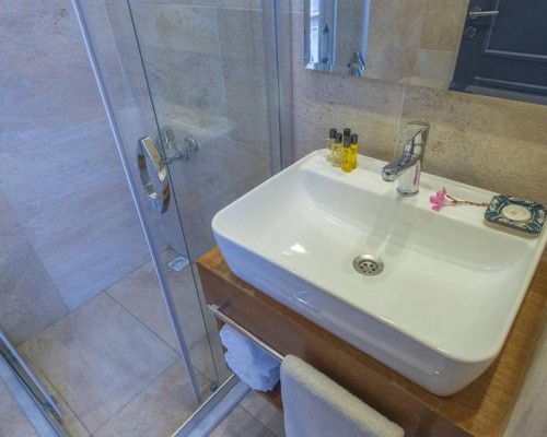 Mellis Beach Hotel 2* — компактный отель в центре Олюдениза