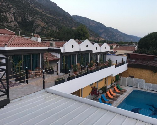 Mellis Beach Hotel 2* — компактный отель в центре Олюдениза