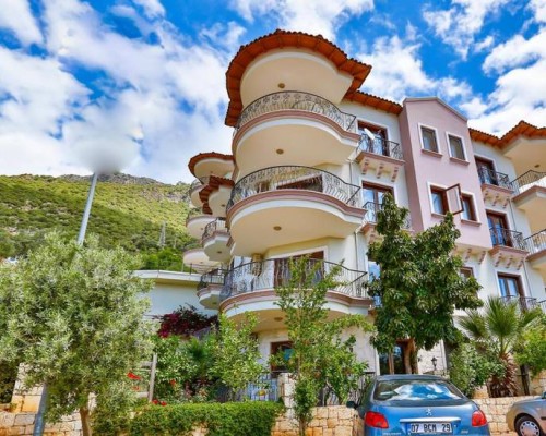Nirvana Apartments в Каше: апартаменты с бассейном