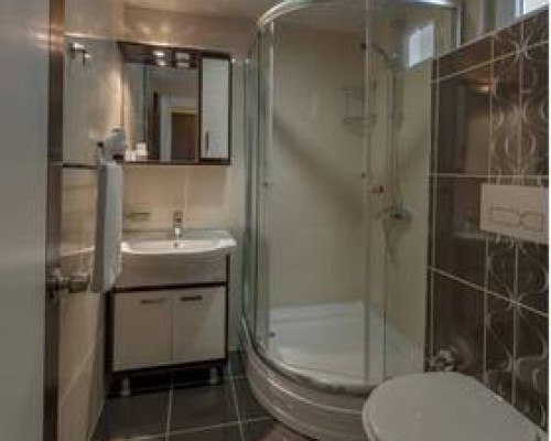 Elit Hotel в Анталье: небольшой отель у пляжа Коньяалты