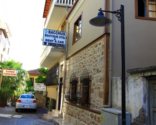 Bacchus Pension — пансион в Старом городе Антальи (Калеичи)