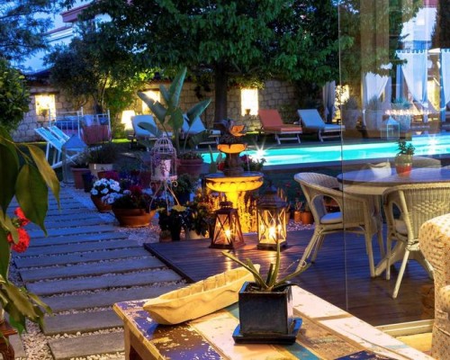 Alacati Cadde 75 Luxury Hotel 4* — Алачаты, Чешме