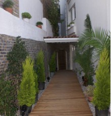 Flat 12 Apart