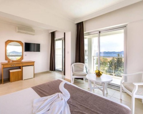 Ekici Hotel 3* — Каш, первая линия