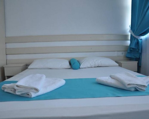 Hotel Nisa, Каш — небольшой отель в центре без звёзд