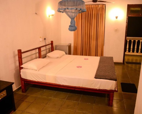 Shanthi Beach Resort 2* — Унаватуна, Шри-Ланка