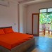 Om Villa в Хиккадуве: вилла с бассейном и общей кухней