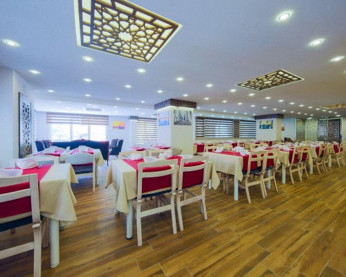 Mevre Hotel 3* в Анталье: центр Калеичи и завтрак
