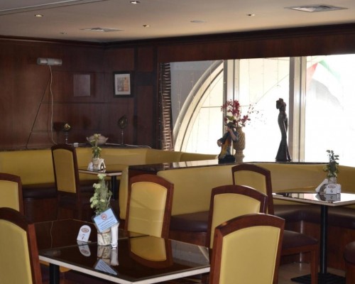 Abu Dhabi Plaza Hotel Apartments — апарт-отель в Абу-Даби