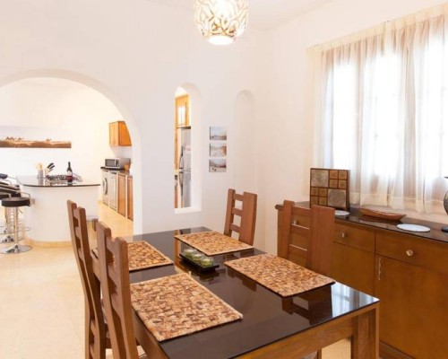 Red Rock Luxury Apartments with Heated Pool, Дахаб