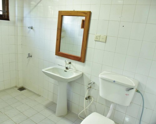 Hotel Happy Tuna 2* в Хиккадуве: что важно знать до брони