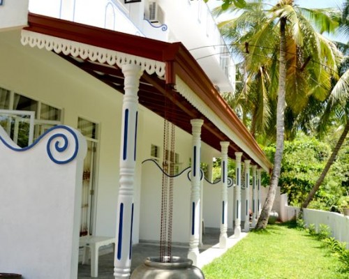 Di Sicuro Tourist Inn — отель 2* в Хиккадуве