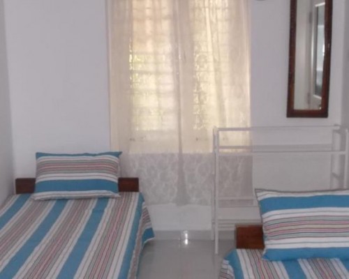 Villa 49 hotel beds — Хиккадува, Шри-Ланка