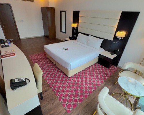 Emirates Grand Hotel 4* — отель в Дубае на Sheikh Zayed Road