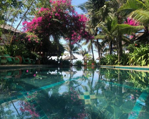 Full Moon Beach Resort 2* — Фантхьет, Вьетнам
