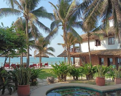 Full Moon Beach Resort 2* — Фантхьет, Вьетнам