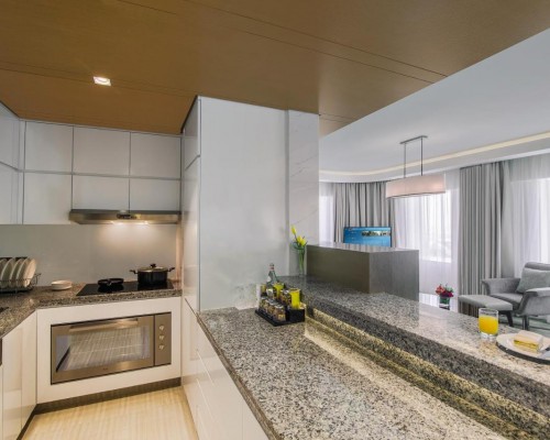 Towers Rotana 4* — отель на Sheikh Zayed Road, Дубай