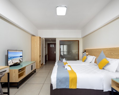 Sanya Yuhai Hot Spring Resort Hotel 4* — Хайнань, Китай