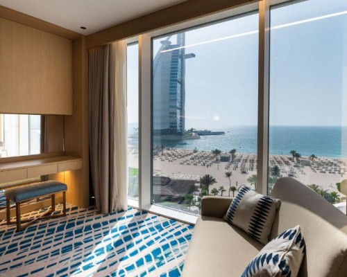 Jumeirah Beach Hotel 5* в Дубае: что важно знать перед бронированием