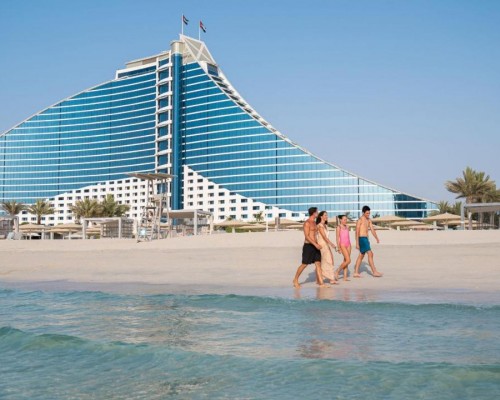Jumeirah Beach Hotel 5* в Дубае: что важно знать перед бронированием