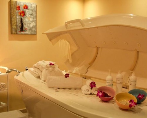 Golden Tulip Khatt Springs Resort & Spa 4* — Рас-эль-Хайма