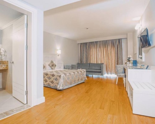 Vita Silva Hotel 5* в Кызылоте: что важно знать перед подбором тура