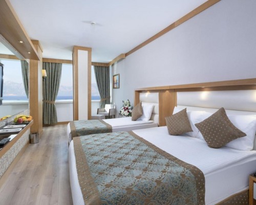 Oz Hotels Antalya Hotel & Spa 5*: отдых в Анталье