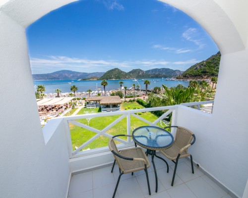 Casa Blanca Beach Hotel 4* — отдых в Ичмелере на первой линии