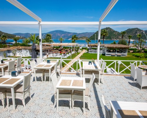 Casa Blanca Beach Hotel 4* — отдых в Ичмелере на первой линии