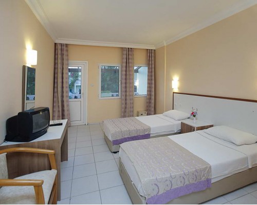 Club Aqua Ortakent 3* в Бодруме: активный и семейный отдых на первой линии