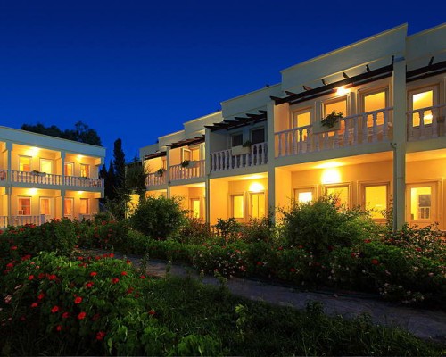 Club Aqua Ortakent 3* в Бодруме: активный и семейный отдых на первой линии