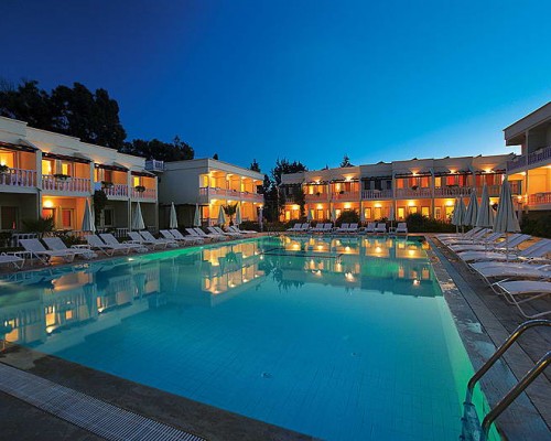 Club Aqua Ortakent 3* в Бодруме: активный и семейный отдых на первой линии