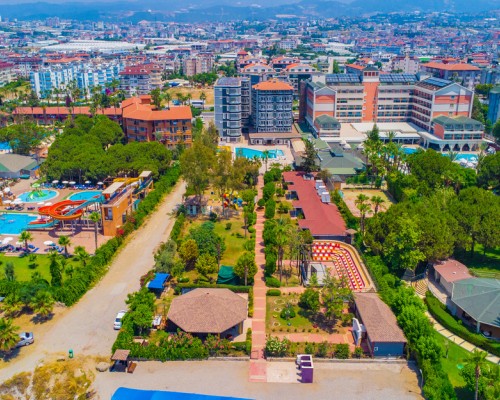 Clover Magic Park Beach Alanya 4*: семейный отель на первой линии в Конаклы