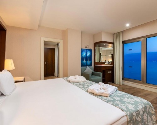 Ramada Plaza by Wyndham Antalya: 5* на первой линии в Анталье
