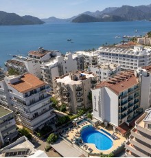 Aurasia Deluxe Hotel 3*