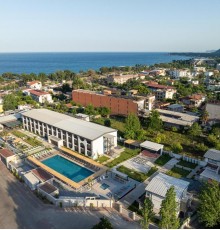 Monk Resort Hotel 3*