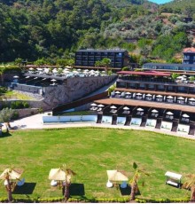 Manaspark Deluxe Hotel 4* Manaspark Deluxe Hotel 4*