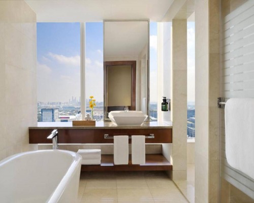 Voco Dubai an IHG hotel 5* — отель в Дубае на Шейх Зайед Роуд