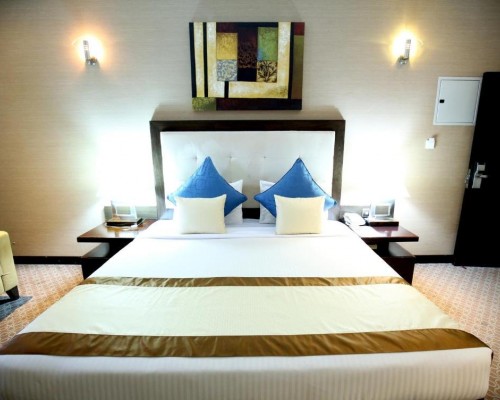 London Crown Hotel 3*