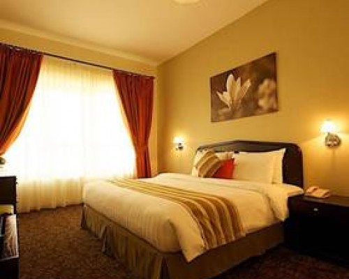 Opal Living Courts Hotel Apartments 4*