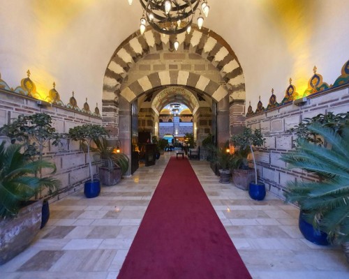 Cesme Kanuni Kervansaray Historical Hotel, Чешме