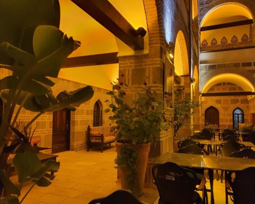 Cesme Kanuni Kervansaray Historical Hotel, Чешме