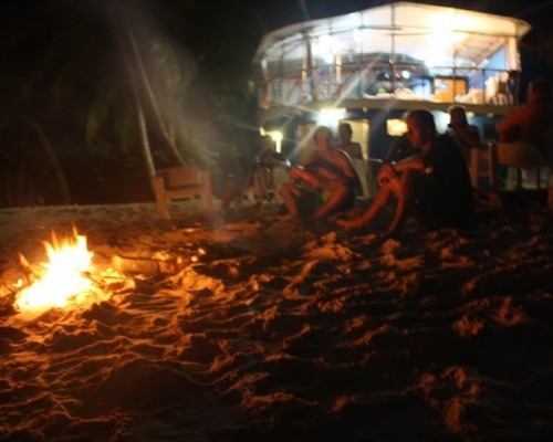 Cokes Surf Camp 2* — Тулусдху, Северный Мале, Мальдивы