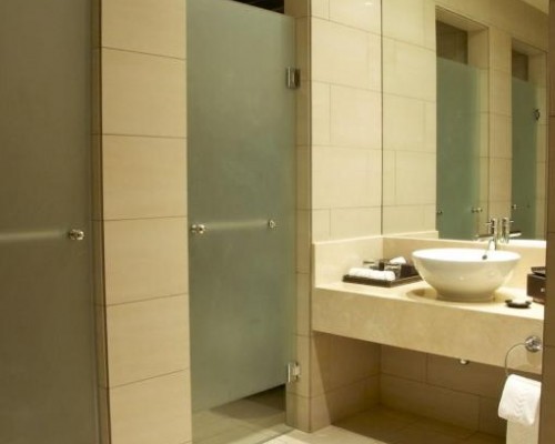 Ramada Downtown Abu Dhabi 4* — отель в Абу-Даби, ОАЭ