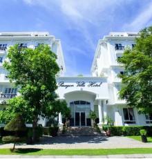 Paragon Hotel 3*