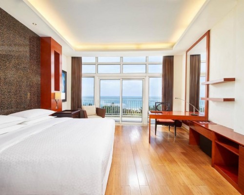 Four Points by Sheraton Shenzhou Peninsula Resort 5* на Хайнане