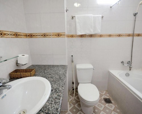 Sai Gon Hotel 2* в Нячанге: что реально внутри