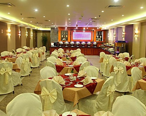 Flora Hotel Apartments 3*